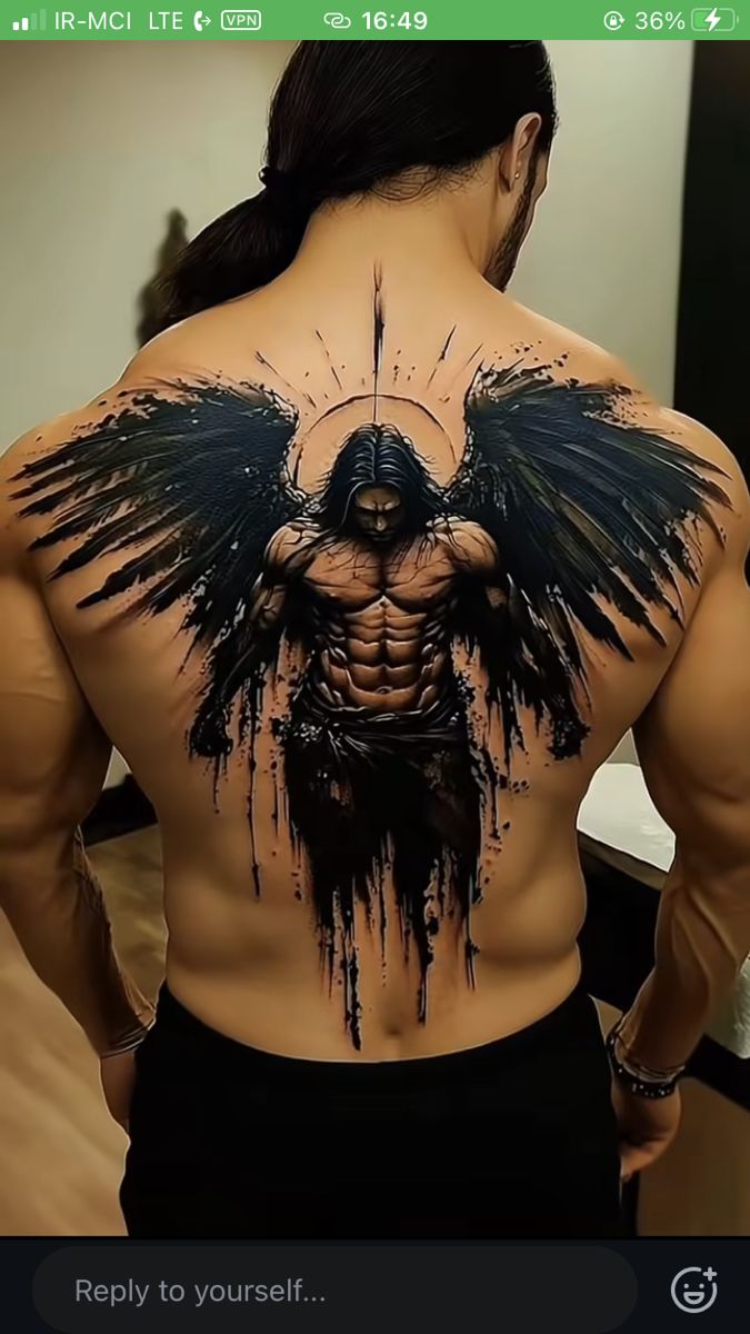 Tatuagem Masculina nas Costas