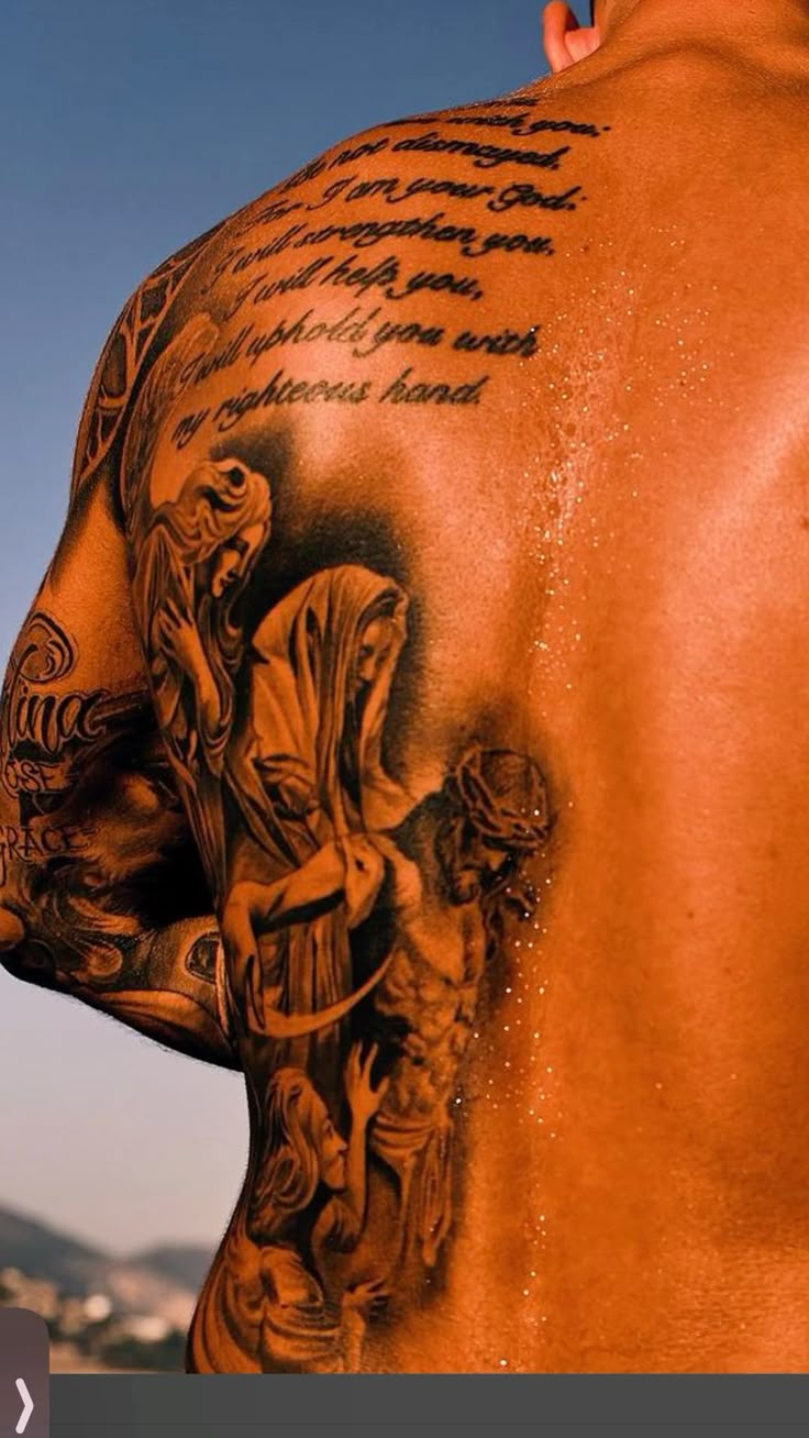 Tatuagem Masculina nas Costas