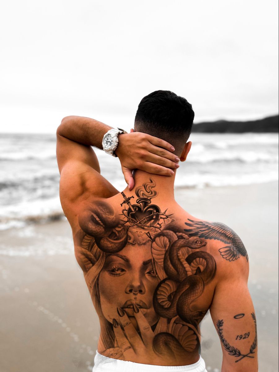 Tatuagem Masculina nas Costas