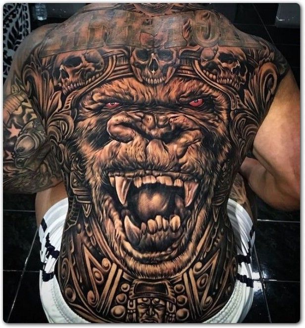 Tatuagem Masculina nas Costas