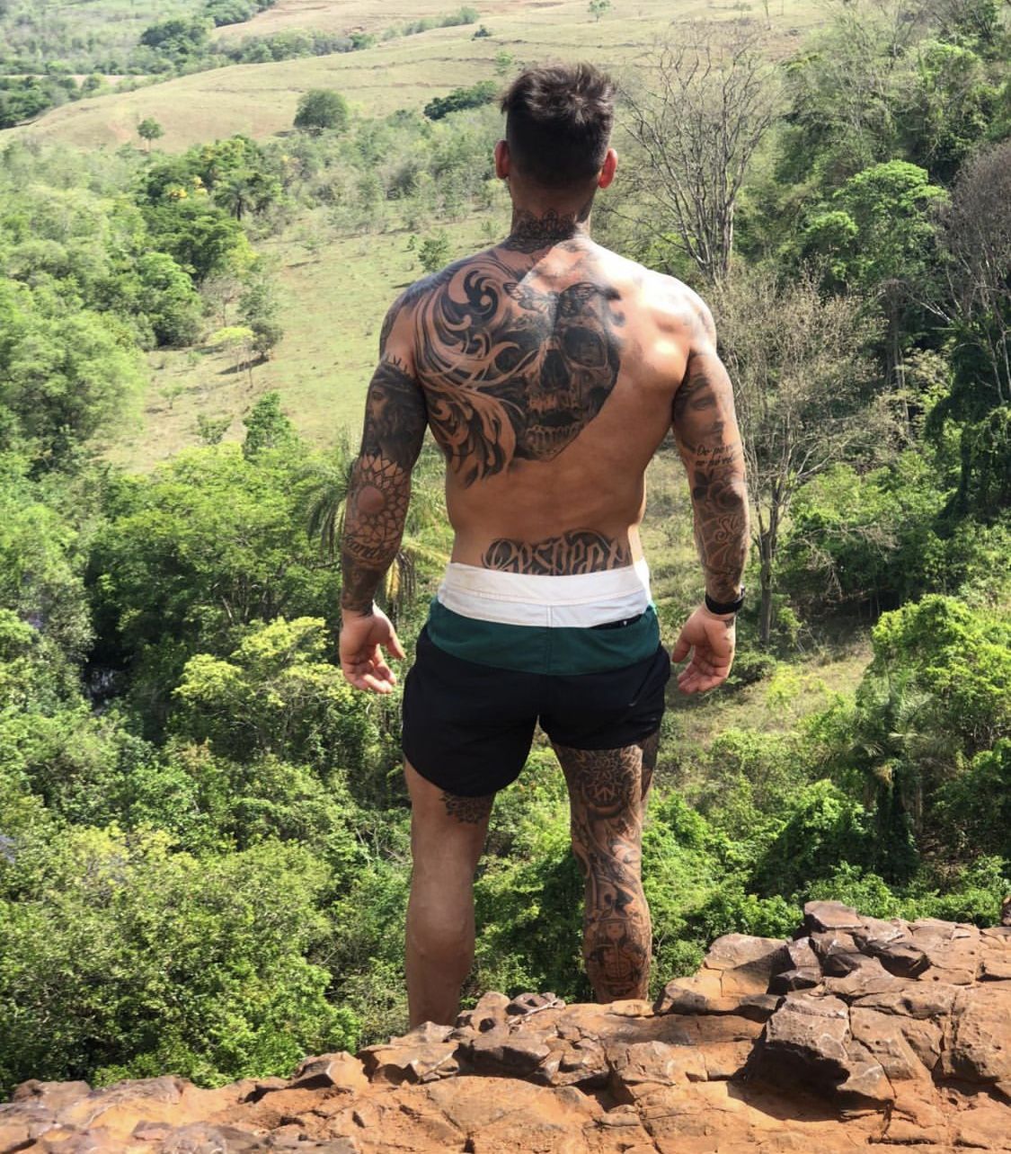 Tatuagem Masculina nas Costas