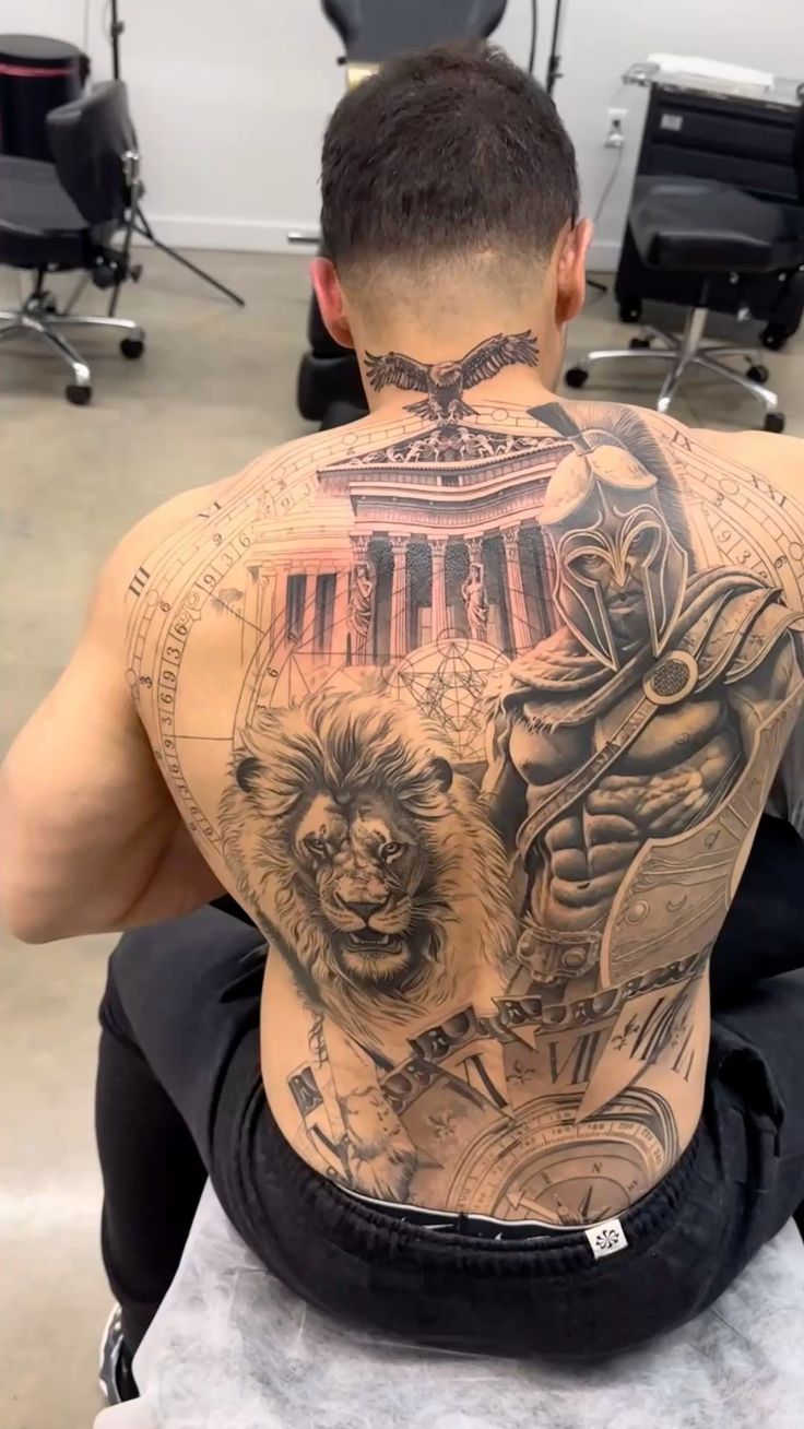 Tatuagem Masculina nas Costas