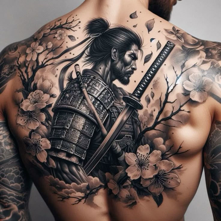 Tatuagem Masculina nas Costas