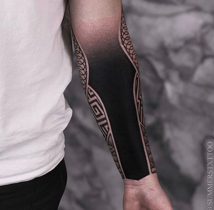 Tatuagem Masculina no Antebraço