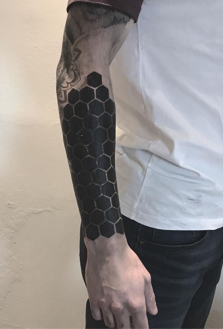 Tatuagem Masculina no Antebraço