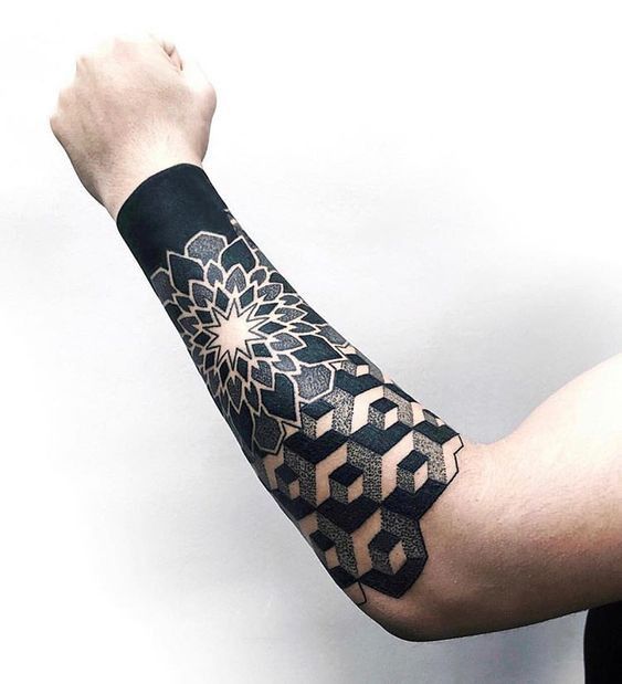 Tatuagem Masculina no Antebraço