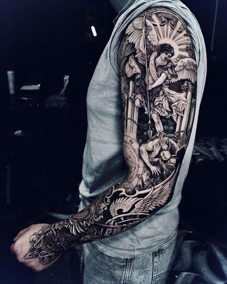 Tatuagem Masculina nos Braços